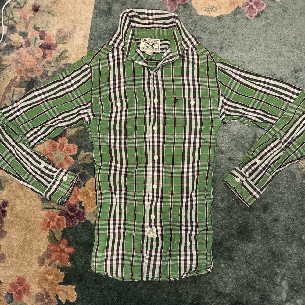 Green Plaid Button-Up Shirt size small in women’s